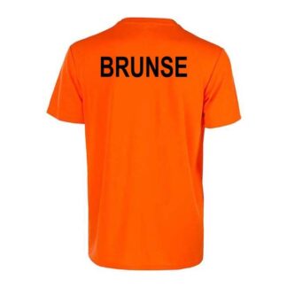 Sort rygtryk med navn